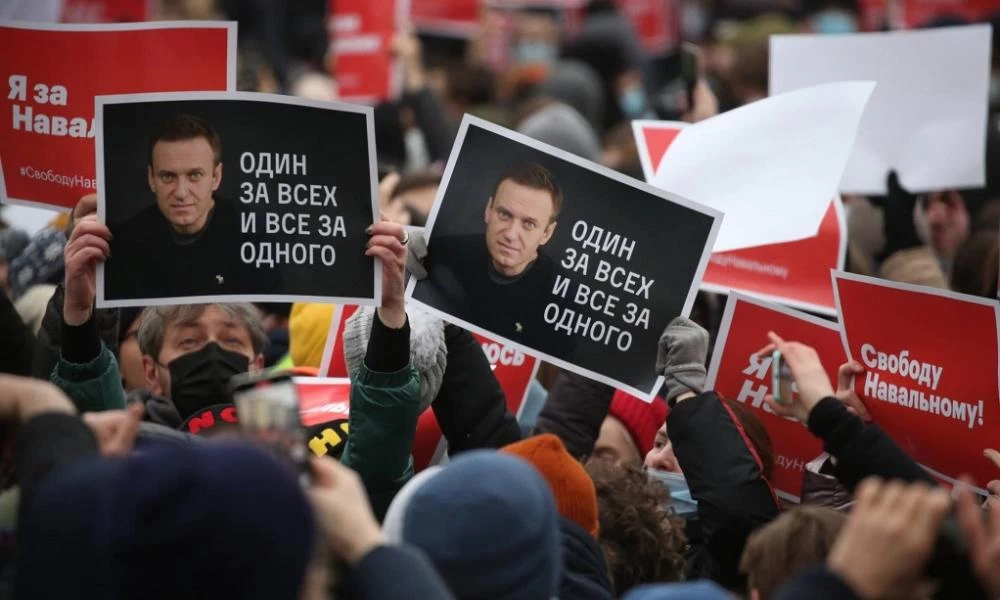 Μόνο σε Ρώσους αξιωματούχους οι κυρώσεις της ΕΕ για τη σύλληψη Ναβάλνι